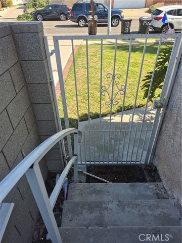 12621 S Hoover, Los Angeles, CA 90044