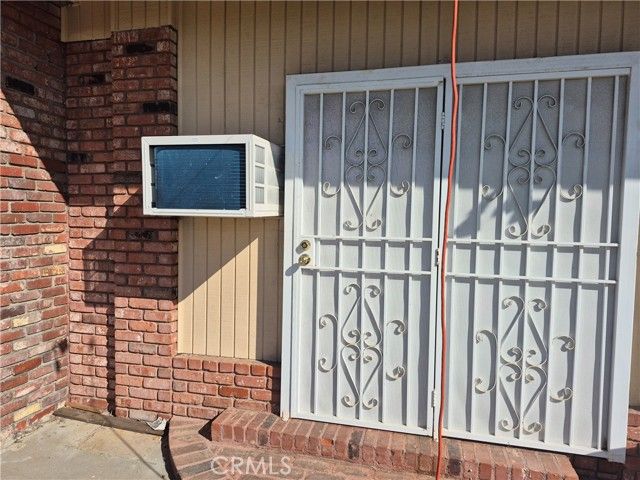 12621 S Hoover, Los Angeles, CA 90044