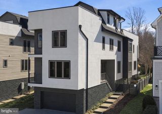 7011 HAYCOCK RD, Falls Church, VA 22043