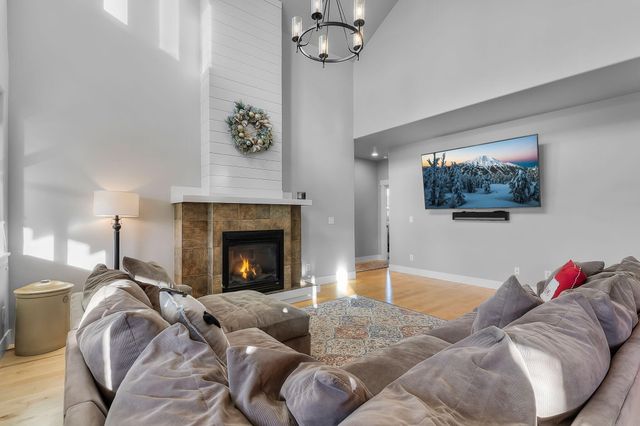 920 NW 15th Street, Redmond, OR 97756