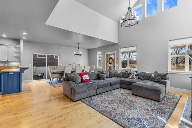 920 NW 15th Street, Redmond, OR 97756