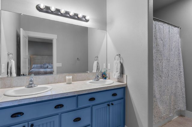 920 NW 15th Street, Redmond, OR 97756