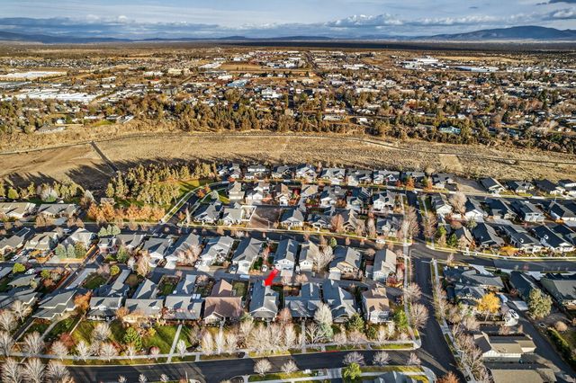 920 NW 15th Street, Redmond, OR 97756