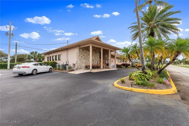 16 San Remo CIR, Naples, FL 34112