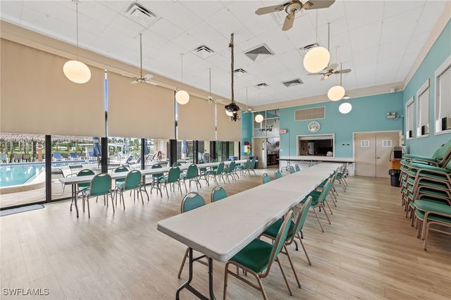 16 San Remo CIR, Naples, FL 34112