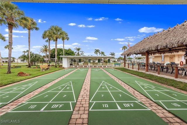 16 San Remo CIR, Naples, FL 34112