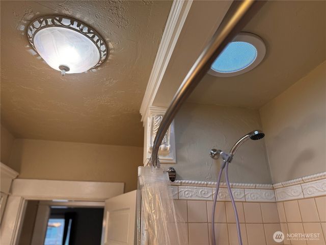 239 W 5th Street, Port Angeles, WA 98362