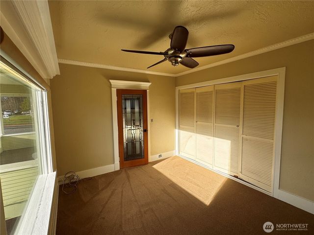 239 W 5th Street, Port Angeles, WA 98362