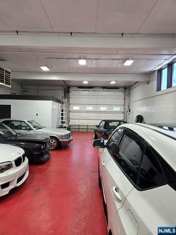 363 N Midland Avenue B, Saddle Brook, NJ 07663