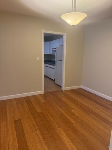 527 W Eastman Street 1c, Arlington Heights, IL 60005