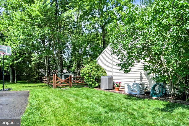 106 GERTRUDE DR, Chalfont, PA 18914