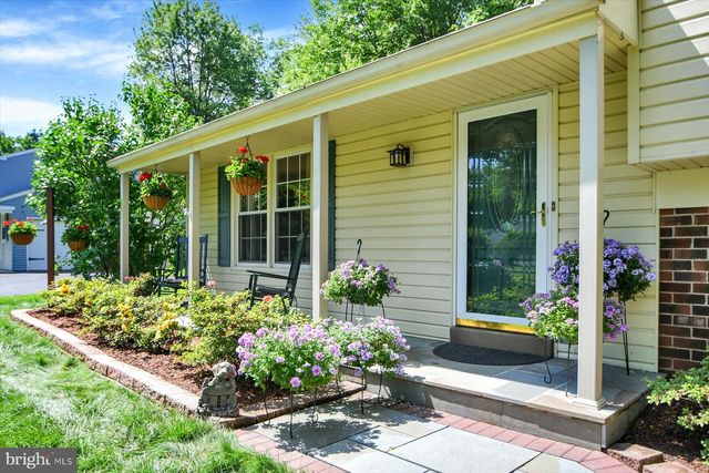 106 GERTRUDE DR, Chalfont, PA 18914