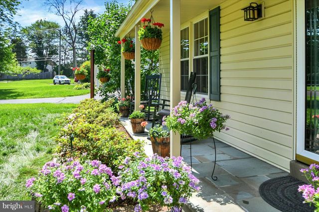 106 GERTRUDE DR, Chalfont, PA 18914