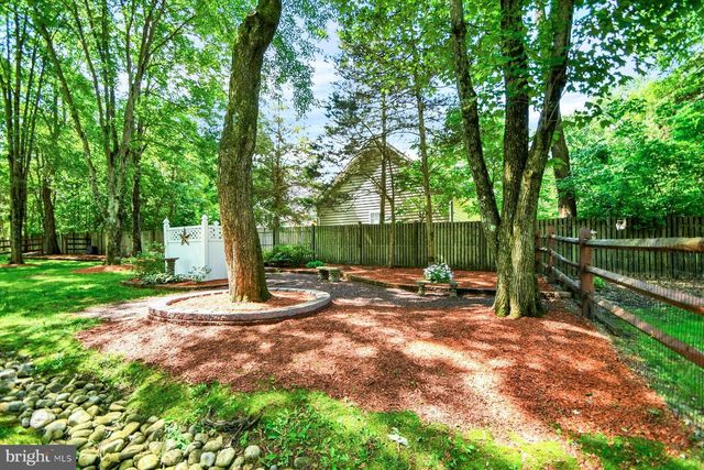 106 GERTRUDE DR, Chalfont, PA 18914