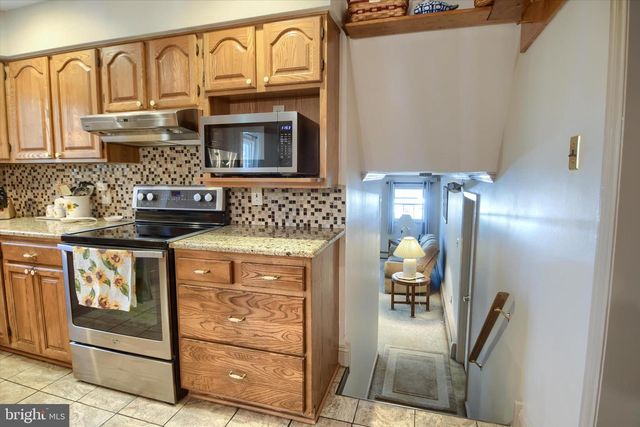 106 GERTRUDE DR, Chalfont, PA 18914