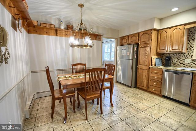 106 GERTRUDE DR, Chalfont, PA 18914