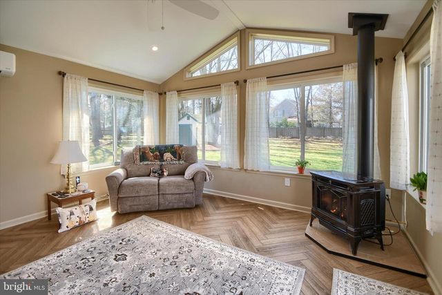 106 GERTRUDE DR, Chalfont, PA 18914