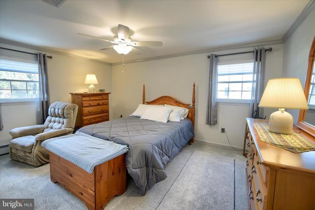 106 GERTRUDE DR, Chalfont, PA 18914