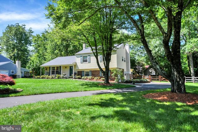 106 GERTRUDE DR, Chalfont, PA 18914