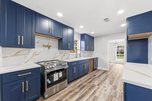 5411 Ariel Street, Houston, TX 77096