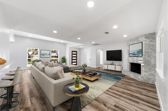 5411 Ariel Street, Houston, TX 77096