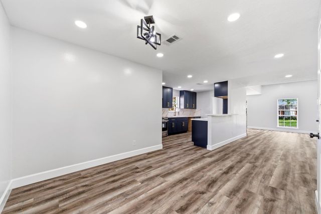 5411 Ariel Street, Houston, TX 77096