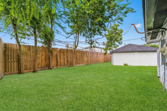 5411 Ariel Street, Houston, TX 77096