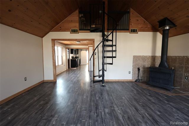 15676 Frazho Road, Roseville, MI 48066