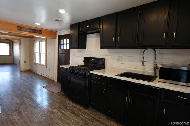 15676 Frazho Road, Roseville, MI 48066
