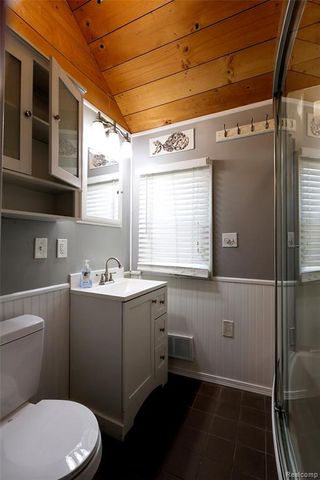 15676 Frazho Road, Roseville, MI 48066