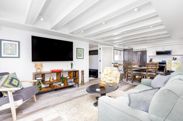 413-415 Leelanau Avenue, Frankfort, MI 49635