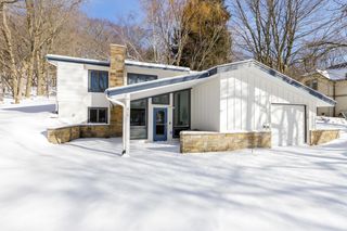 413-415 Leelanau Avenue, Frankfort, MI 49635