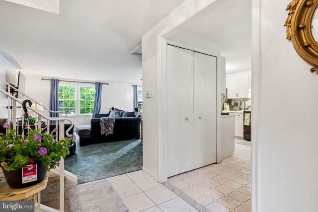 5141 BRADFIELD DR, Annandale, VA 22003