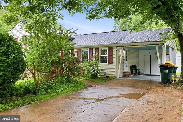 5141 BRADFIELD DR, Annandale, VA 22003