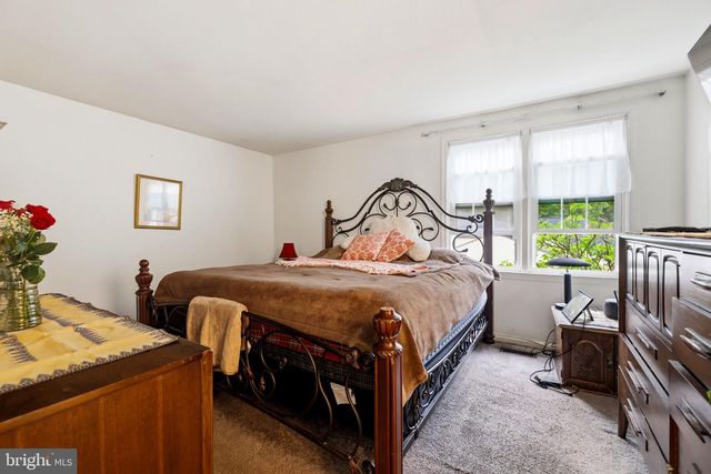 5141 BRADFIELD DR, Annandale, VA 22003