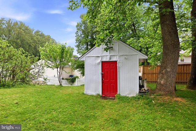 5141 BRADFIELD DR, Annandale, VA 22003