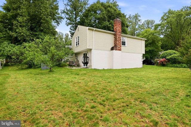5141 BRADFIELD DR, Annandale, VA 22003