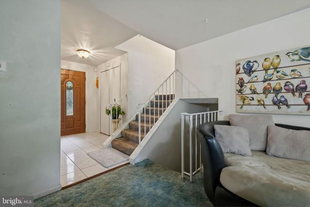 5141 BRADFIELD DR, Annandale, VA 22003