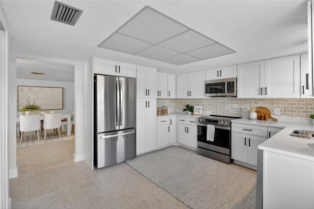 9 FORBES PLACE PLACE 112, Dunedin, FL 34698