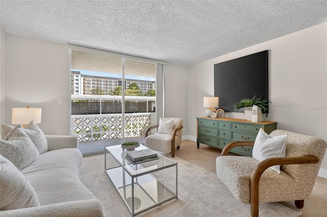 9 FORBES PLACE PLACE 112, Dunedin, FL 34698