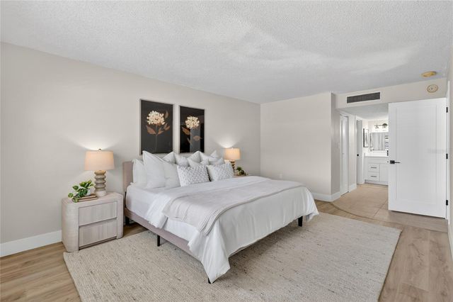 9 FORBES PLACE PLACE 112, Dunedin, FL 34698