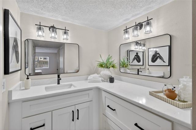 9 FORBES PLACE PLACE 112, Dunedin, FL 34698