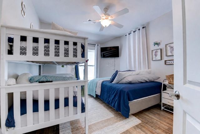 4322 Palapa Circle, Galveston, TX 77554