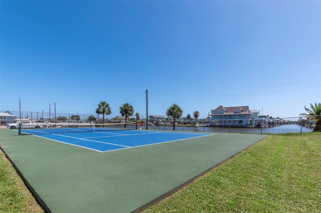 4322 Palapa Circle, Galveston, TX 77554