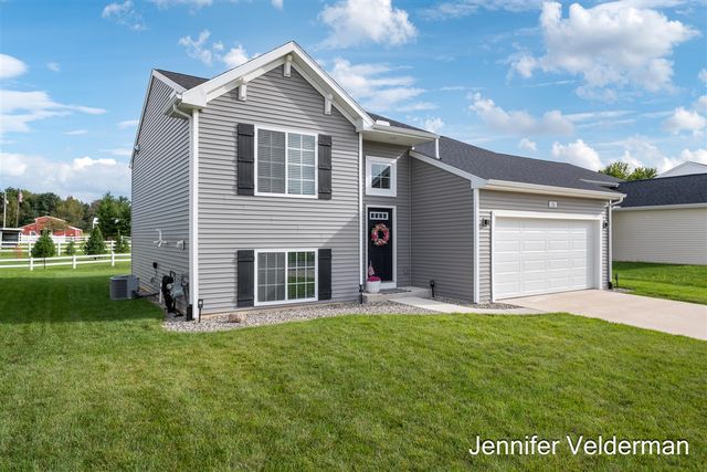 331 N Tannenbaum Trail, Cedar Springs, MI 49319