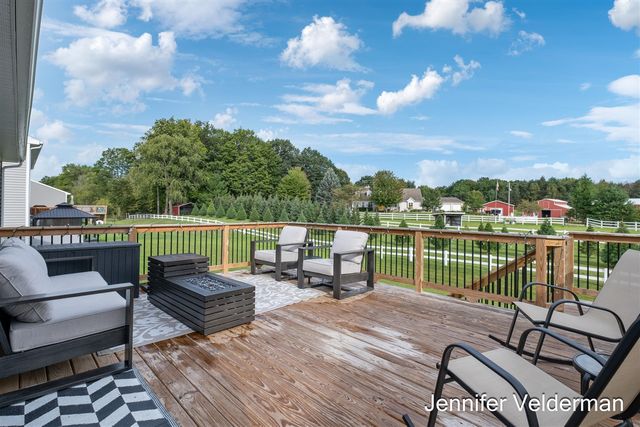 331 N Tannenbaum Trail, Cedar Springs, MI 49319