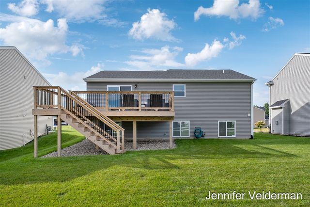331 N Tannenbaum Trail, Cedar Springs, MI 49319