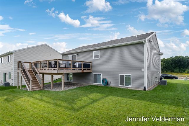 331 N Tannenbaum Trail, Cedar Springs, MI 49319