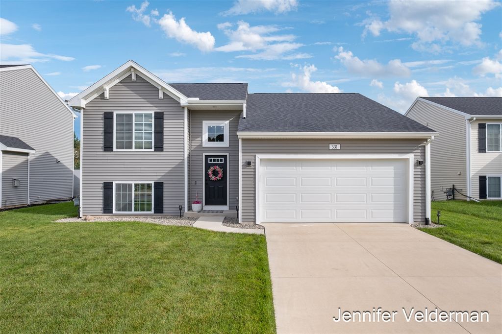 331 N Tannenbaum Trail, Cedar Springs, MI 49319