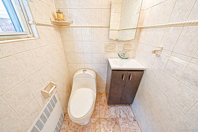 26016 80th Avenue, Glen Oaks, NY 11004